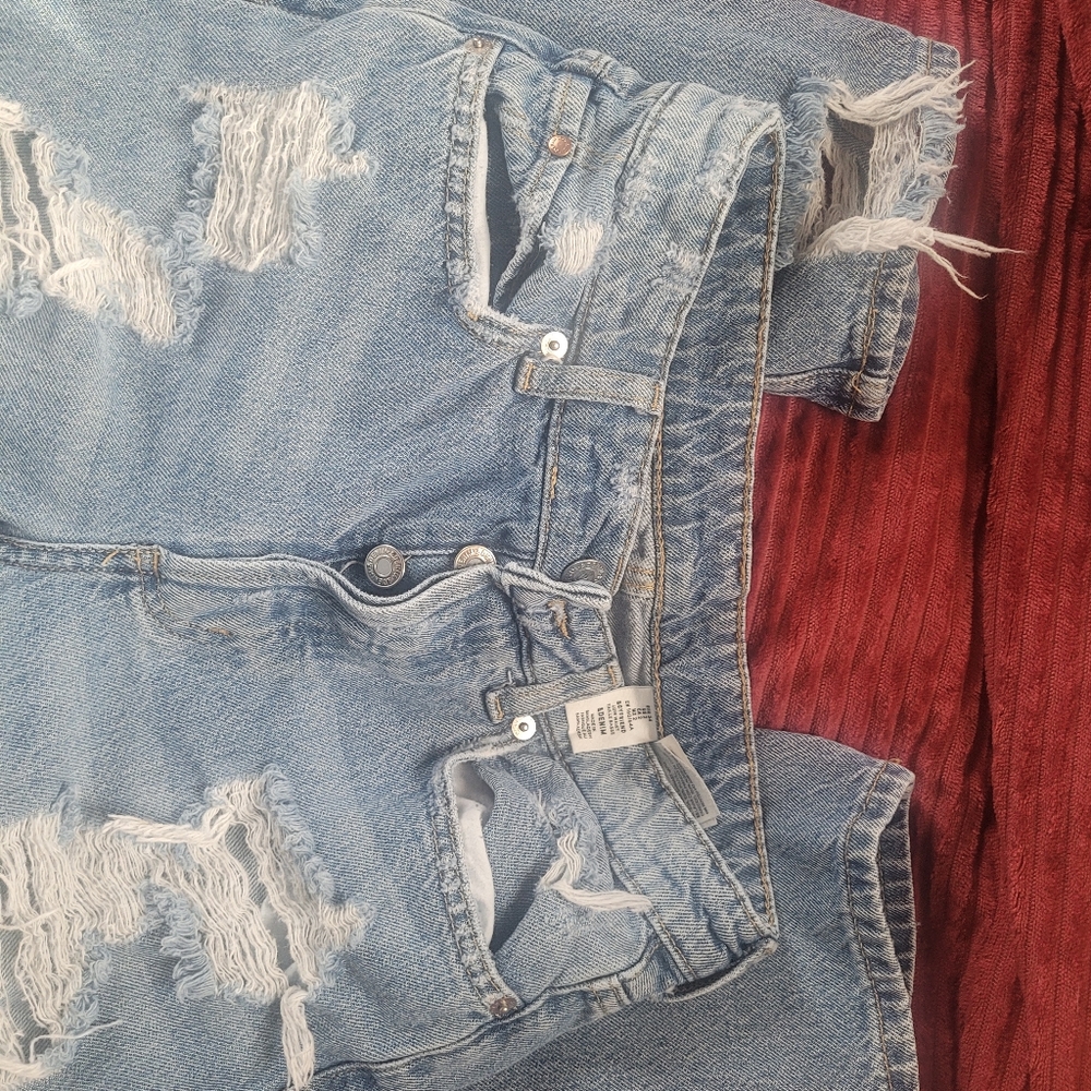Jeans - Picture 2 of 3